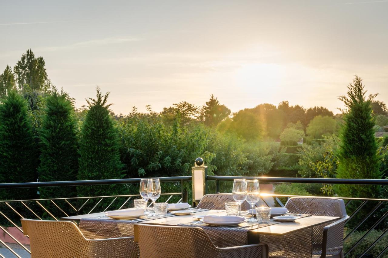 Hotel Torremirona Golf & Spa Navata Kültér fotó