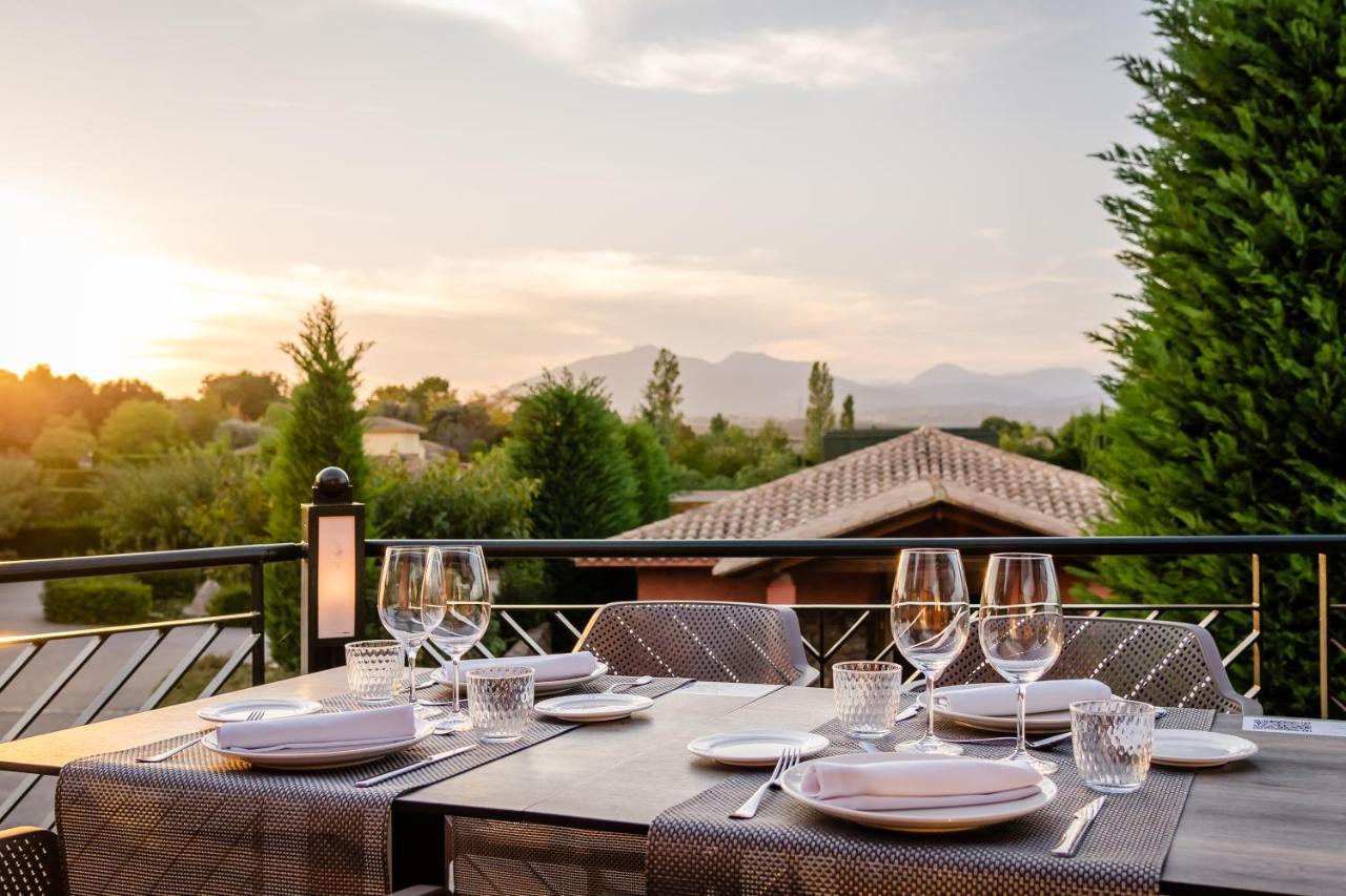 Hotel Torremirona Golf & Spa Navata Kültér fotó