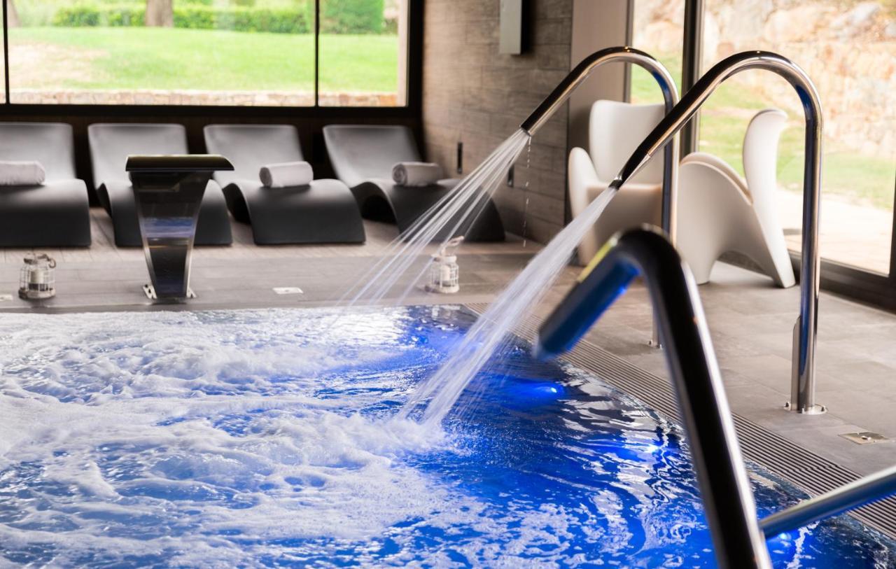 Hotel Torremirona Golf & Spa Navata Kültér fotó