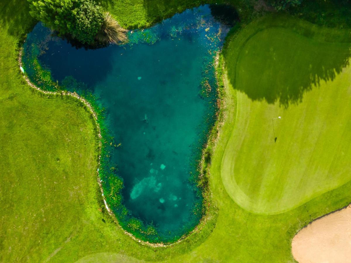 Hotel Torremirona Golf & Spa Navata Kültér fotó