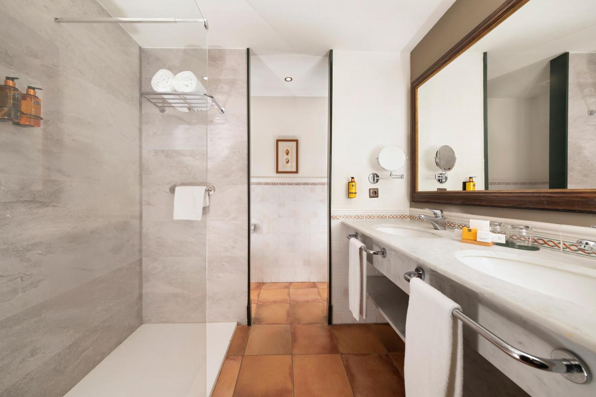 Hotel Torremirona Golf & Spa Navata Kültér fotó