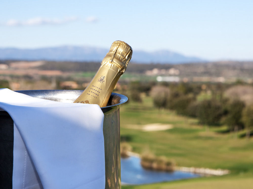Hotel Torremirona Golf & Spa Navata Kültér fotó